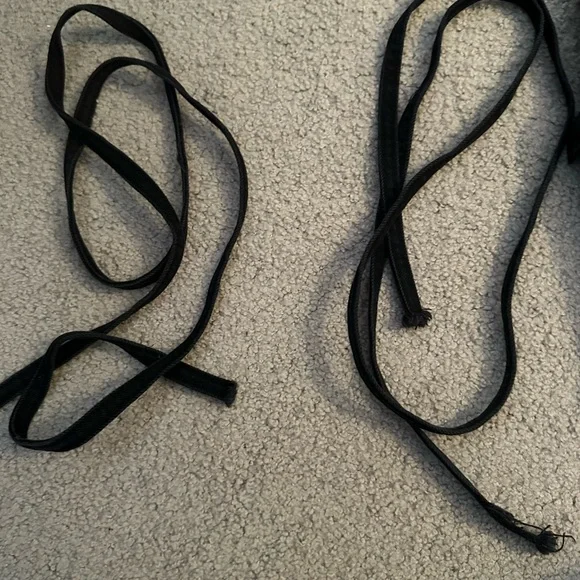 Fashion Nova Black Flare Cargo Jeans - Picture 8 of 8